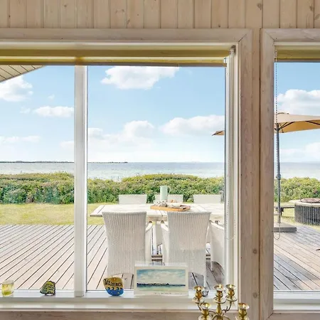 Сasa de vacaciones 4 Bedroom Awesome In Assens