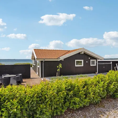 4 Bedroom Awesome In Semesterbostad *