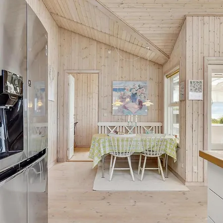 4 Bedroom Cozy In בית נופש