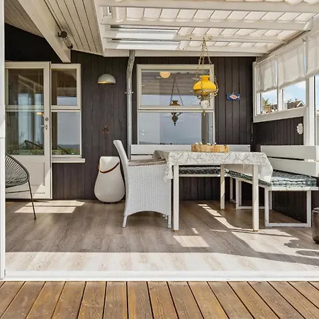 4 Bedroom Cozy In בית נופש אסנס