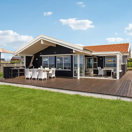 Semesterbostad 4 Bedroom Awesome In *