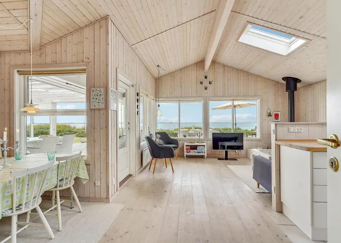 4 Bedroom Cozy In Assens